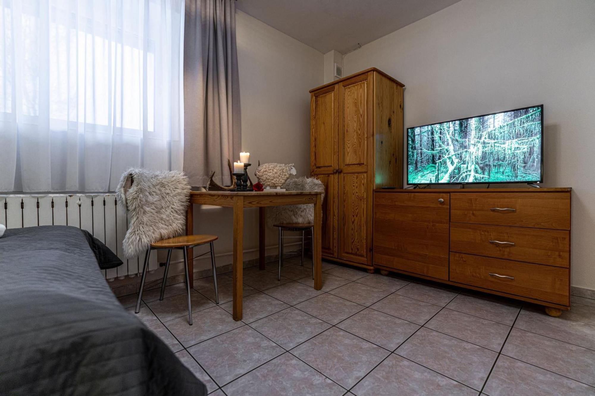 Liberta Inn - Pokoje Goscinne Закопане Экстерьер фото